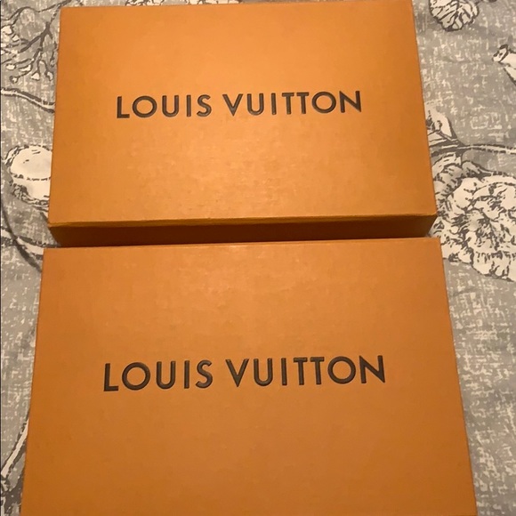 Authentic 100% Louis Vuitton Hat and Scarf - Picture 13 of 16